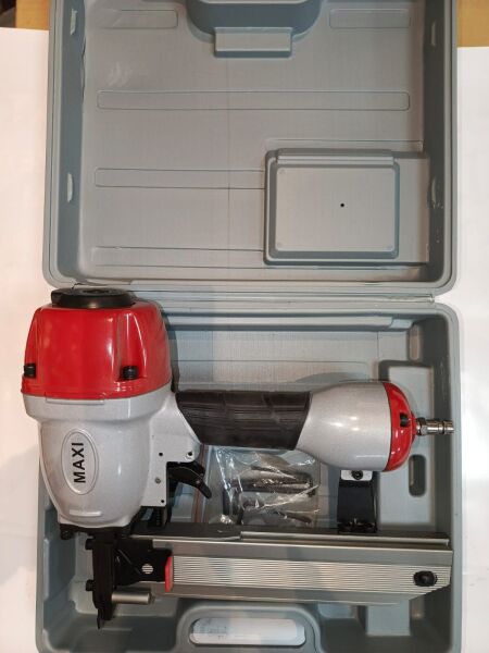 Maxi Master 100-50 İskelet Tabancası